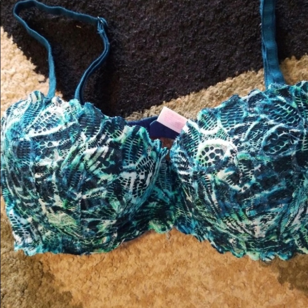VS Pink Bra 34D